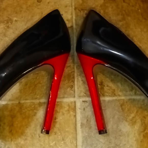 COPY - Betsey Johnson Heels - Picture 4 of 8